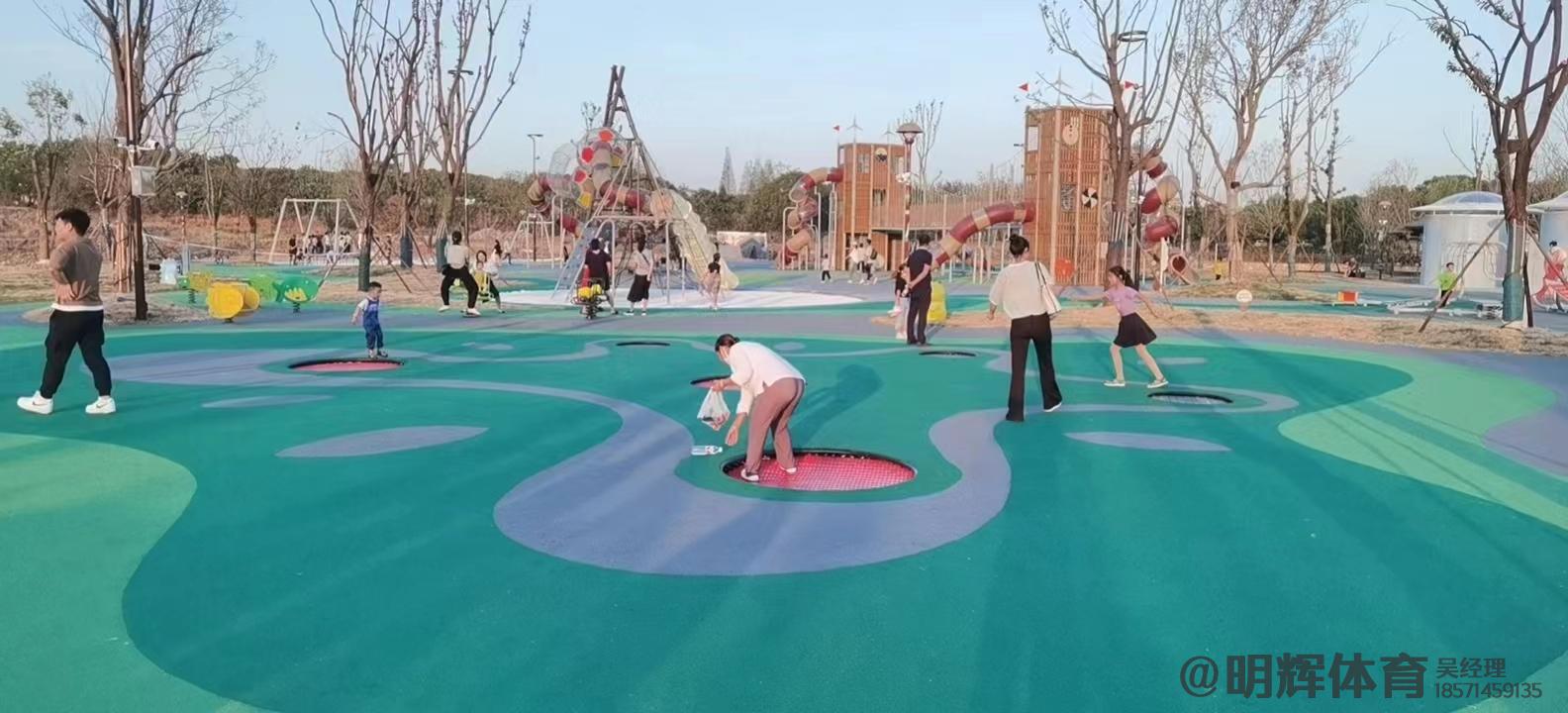 措勤公园跑道是用什么材料做成的